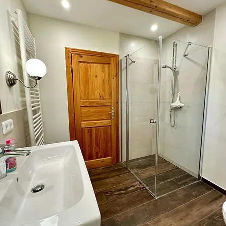 1000 - Luentsches Schloss Riepsdorf بيت للعطل *